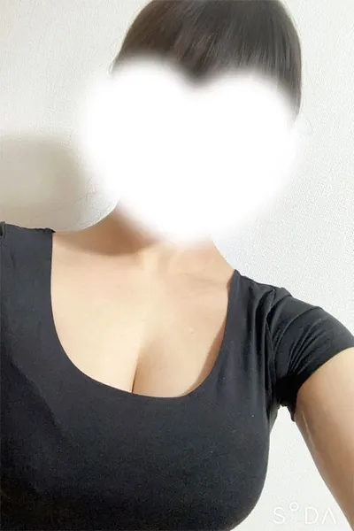 小松せりな